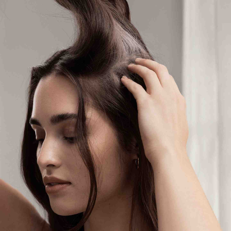 شامپو خشک مخصوص موهای چرب دئولوژی اوریفلیم