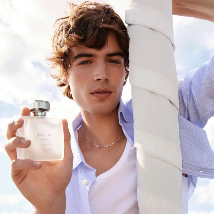 عطر اکلت هوم ویکند آزور اوریفلیم